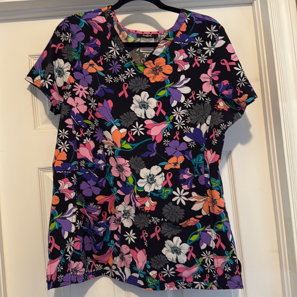 HeartSoul scrub top size large